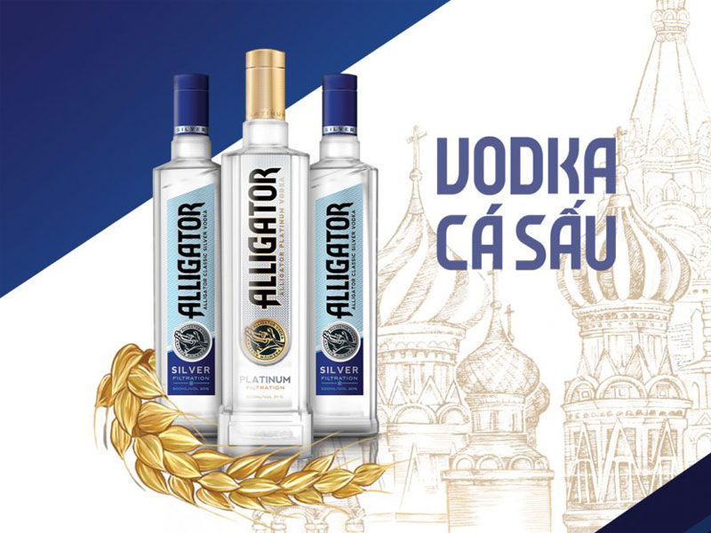 2-loai-Vodka-ca-sau-den--xanh-500ml