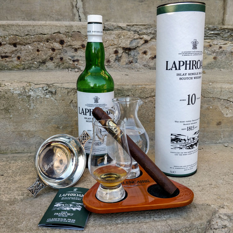 Laphroaig-10-Year-Old-cach-tt-dung-dieu