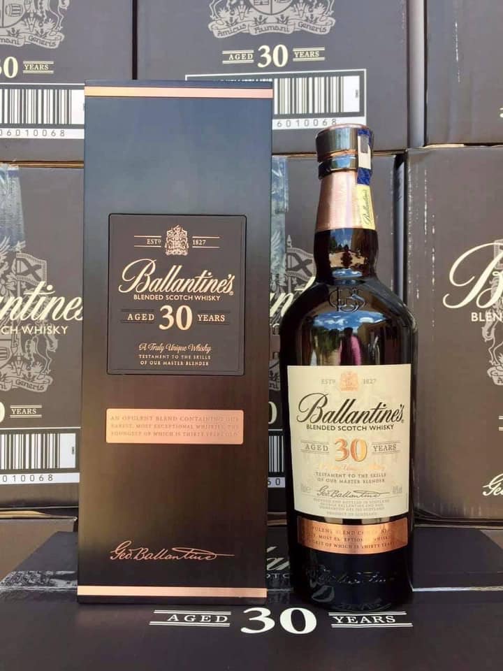 ban-ballantines-30-700-ml-moi-nhat-4