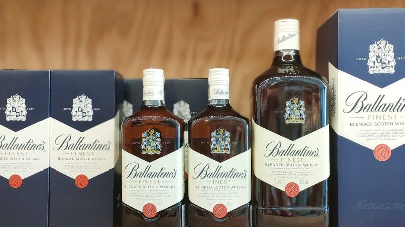 dung-tich-ballantines-Finest-co-nhieu-loai