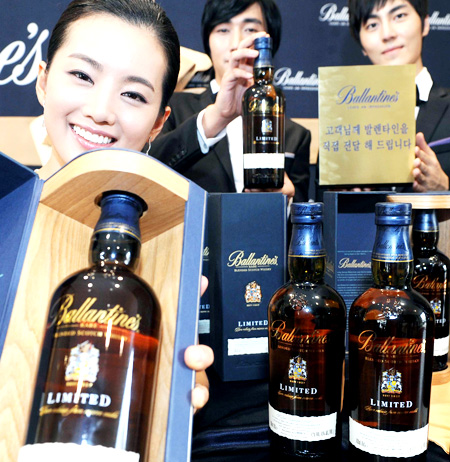 gioi-thieu-ballantines-limited-700-ml