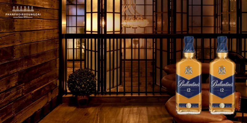 khong-gian-sang-trong-va-ballantines-12-YO