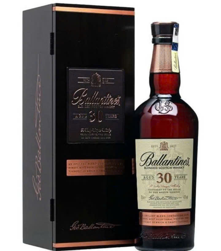 Ballantines-30-nam-tuoi-gia-re-nhat