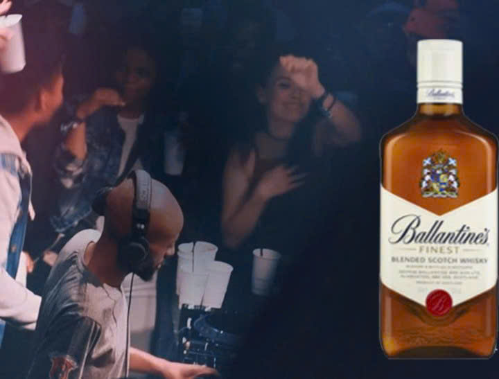 Ballantines-Finest-3lit-va-gioi-tre-hien-dai