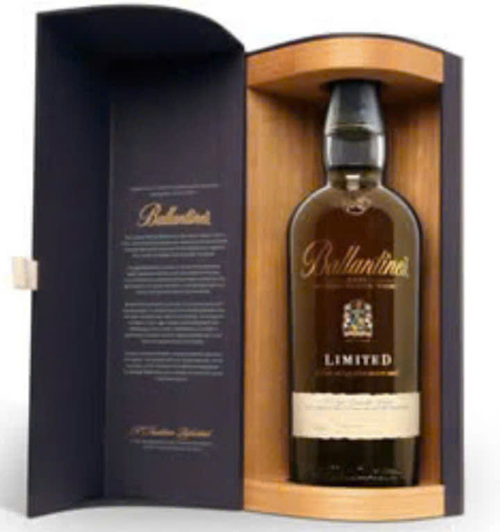 Ballantines-Limited-mua-o-dau-gia-re