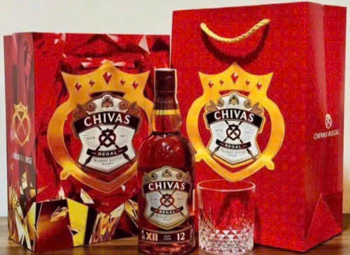 Chivas-12-Qua-Tet-At-Ty-2025-gia-re