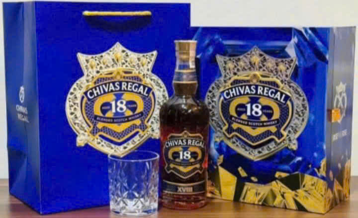 Chivas-18-hop-qua-2025-at-ty