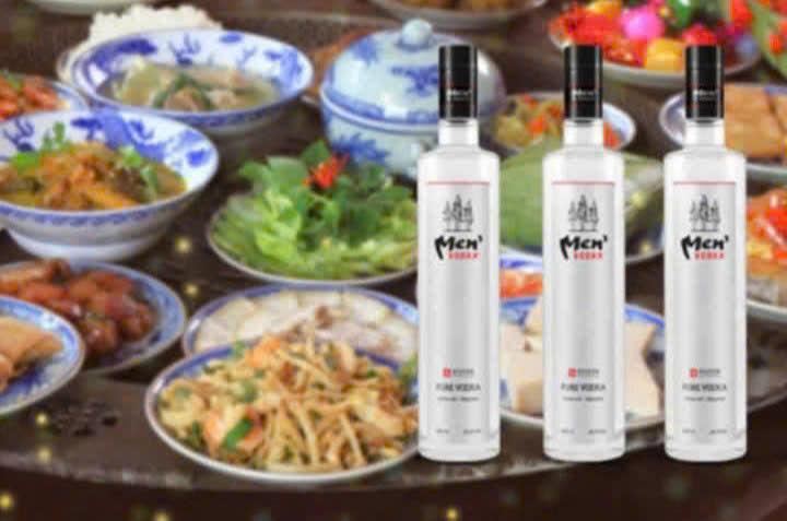 Dung-chuan-vi-voi-Mens-Vodka-500ml