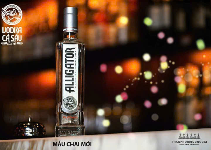 Gioi-thieu-Vodka-Ca-Sau-Den-500ml-mau-moi