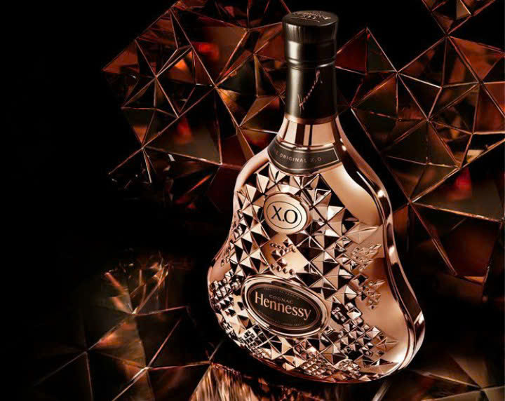 Gioi-thieu-hennessy-xo-exclusive-collection