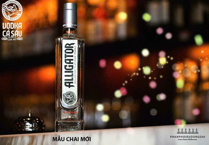 Gioi-thieu-vodka-ca-sau-den-500ml-moi