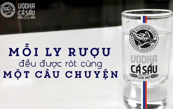 Ly-Ruou-Vodka-ca-sau-den-500ml