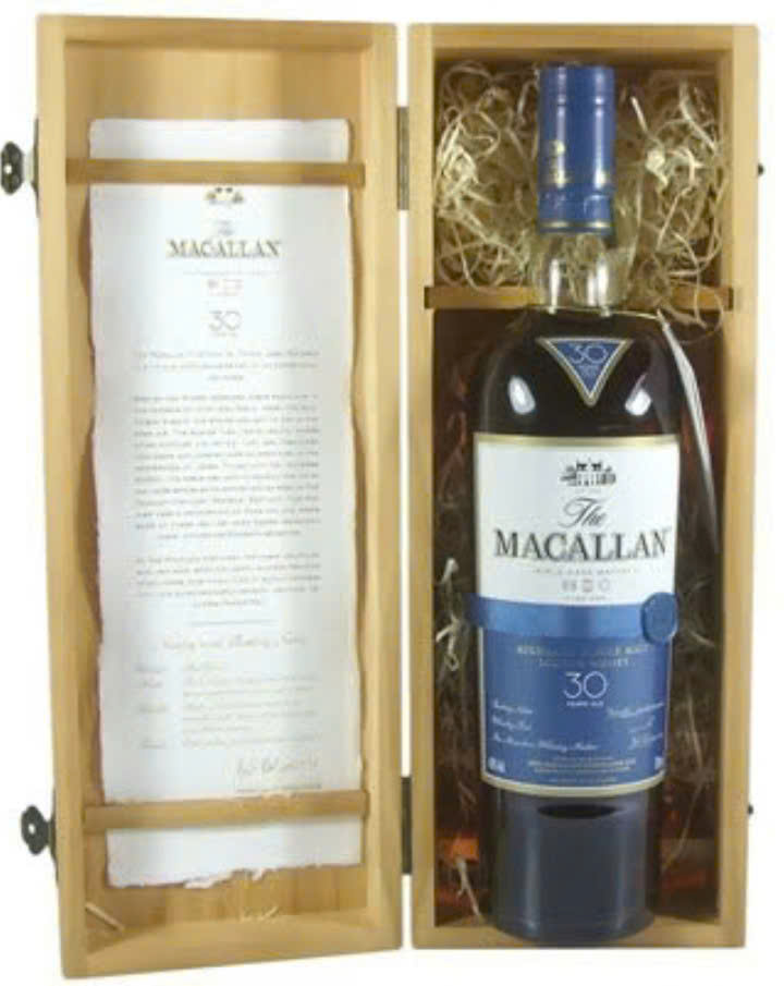 Macallan-30-Fine-Oak-khi-mo-hop