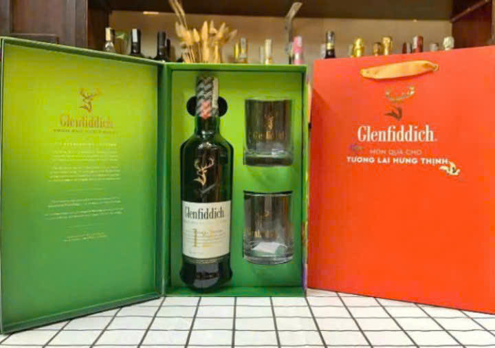 Mua-Glenfiddich-12-Hộp-Qua-2025