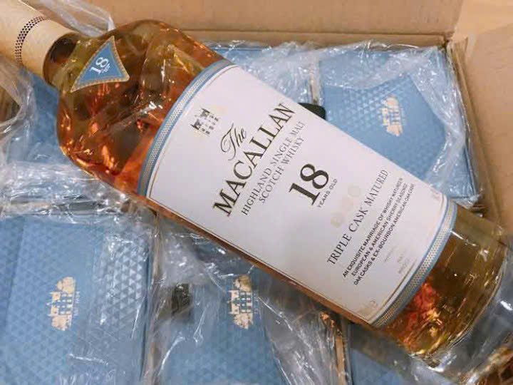 Nhan-hieu-The-Macallan-18-Triple-Cask-700-ml