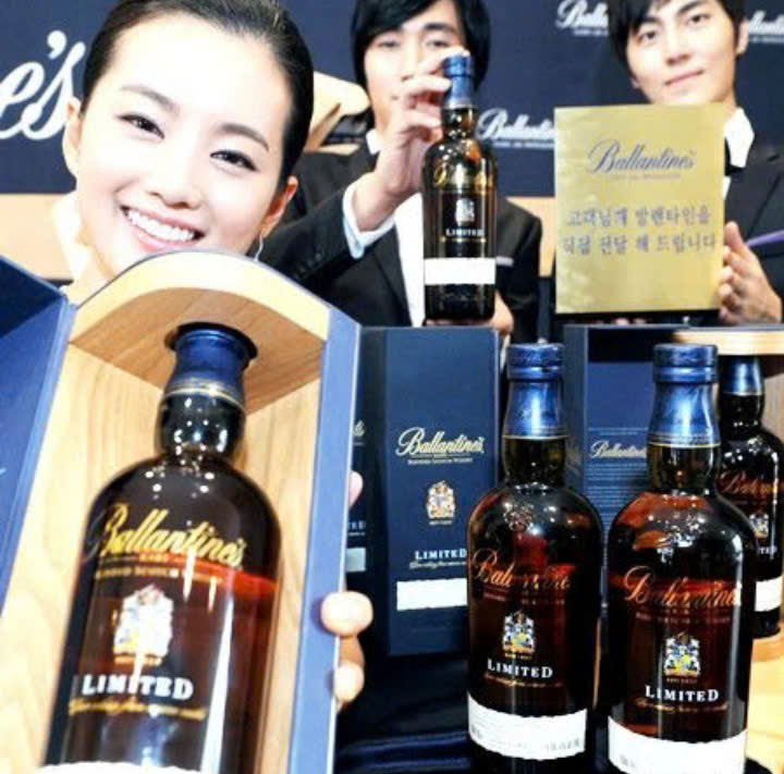 Quang-cao-ruou-Ballantines-Limited