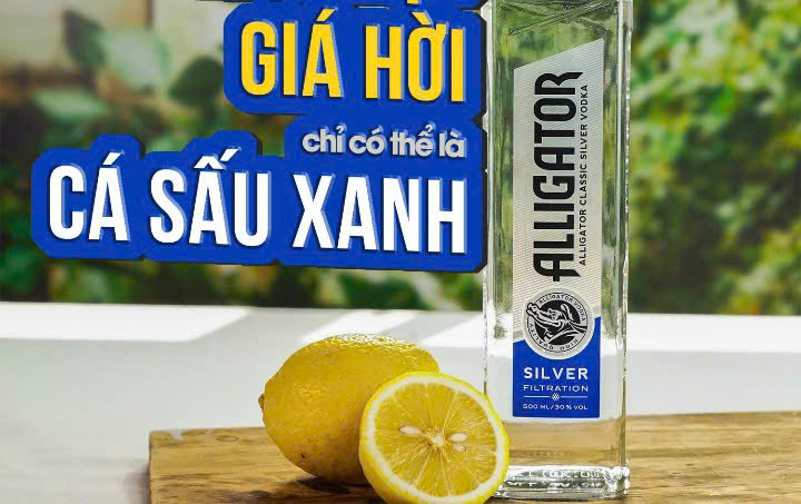 Quang-cao-ruou-vodka-ca-sau-xanh-500-ml-moi