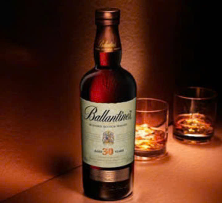 Thuong-thuc-Ballantines-30-nam