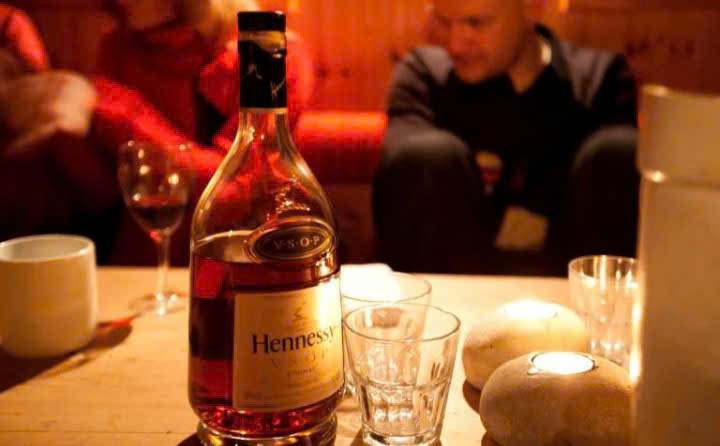 Thuong-thuc-HENNESSY-VSOP-700-ml-Mau-moi