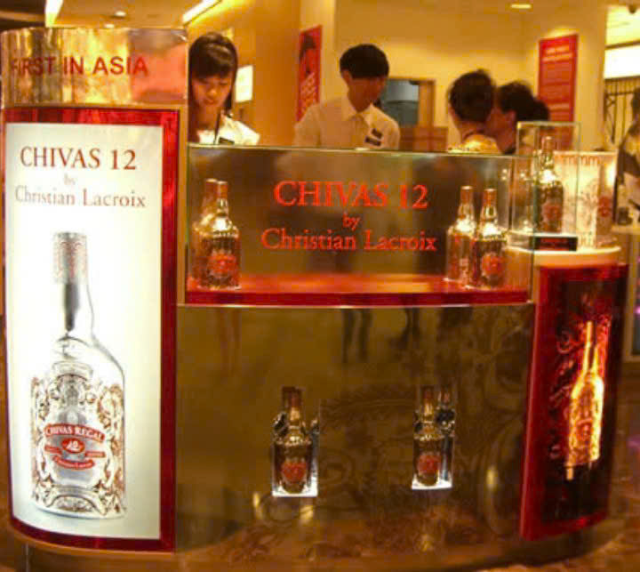 Trung-bay-Chivas-12-nam-tuoi