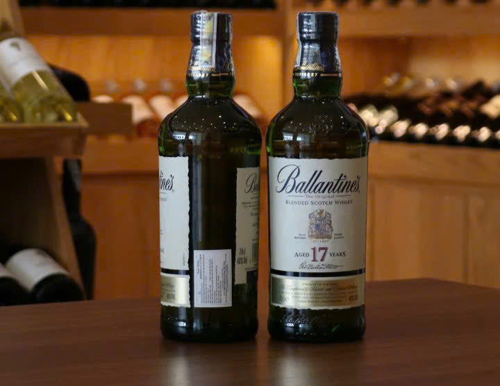 Trung-bay-R-Ballantines-17