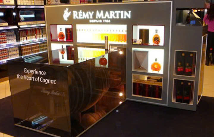 Trung-bay-Remy-Martin-Extra