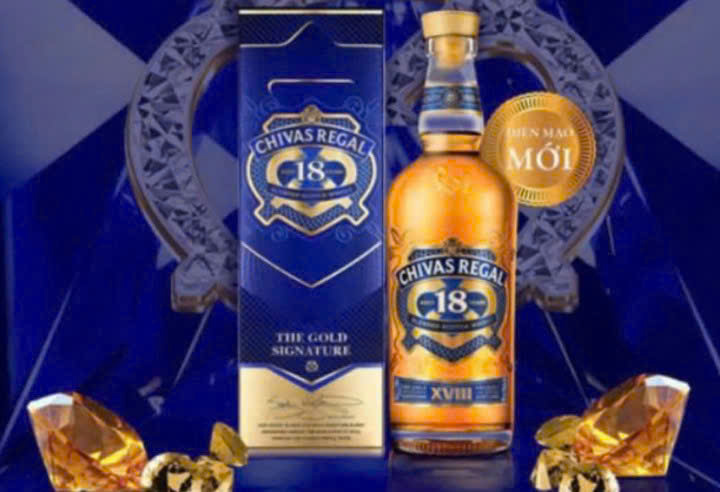 Trung-bay-chivas-18-Gold-Signature-Moi-700-ml