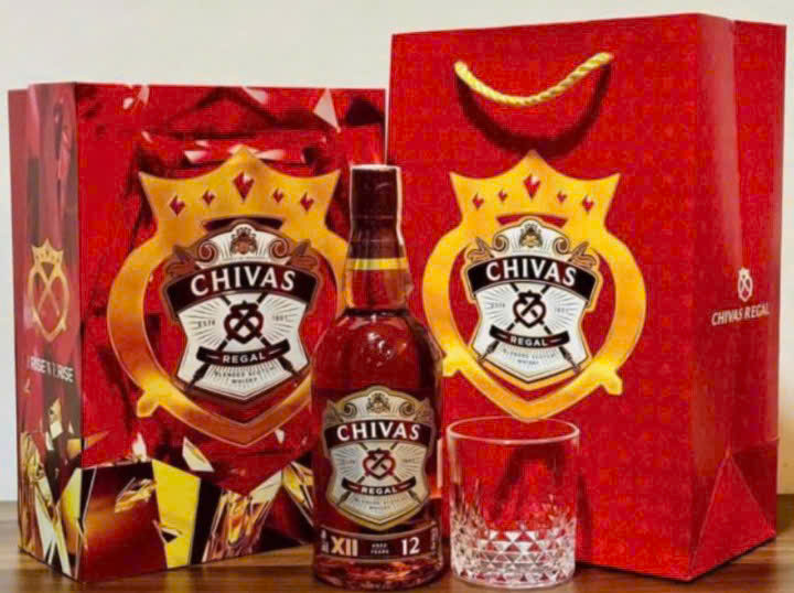 Bo-san-pham-Ruou-Chivas-Regal-12-Qua-2025-1