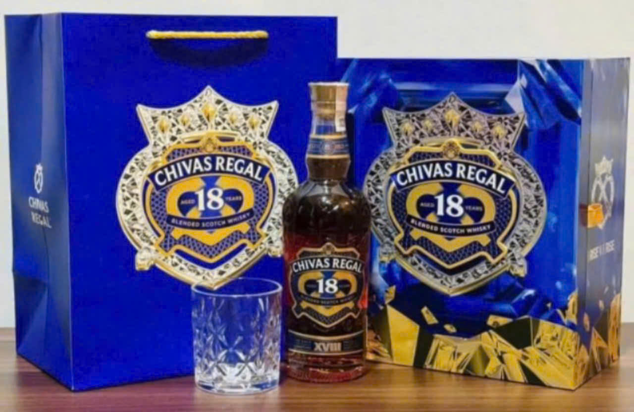 Bo-san-pham-chivas-Regal-18-hop-qua-2025-6