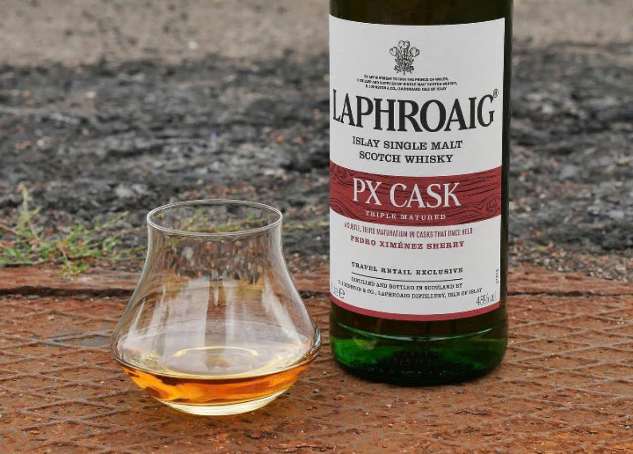 Cach-thuong-thuc-Laphroaig-PX-Cask