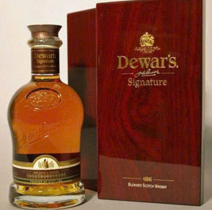 Gioi-thieu-Dewars-Signature