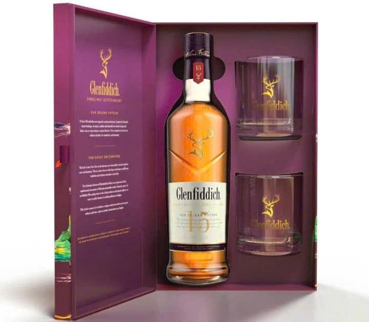 Glenfiddich-15-hop-qua-2025-khi-mo-hop-qua-2025