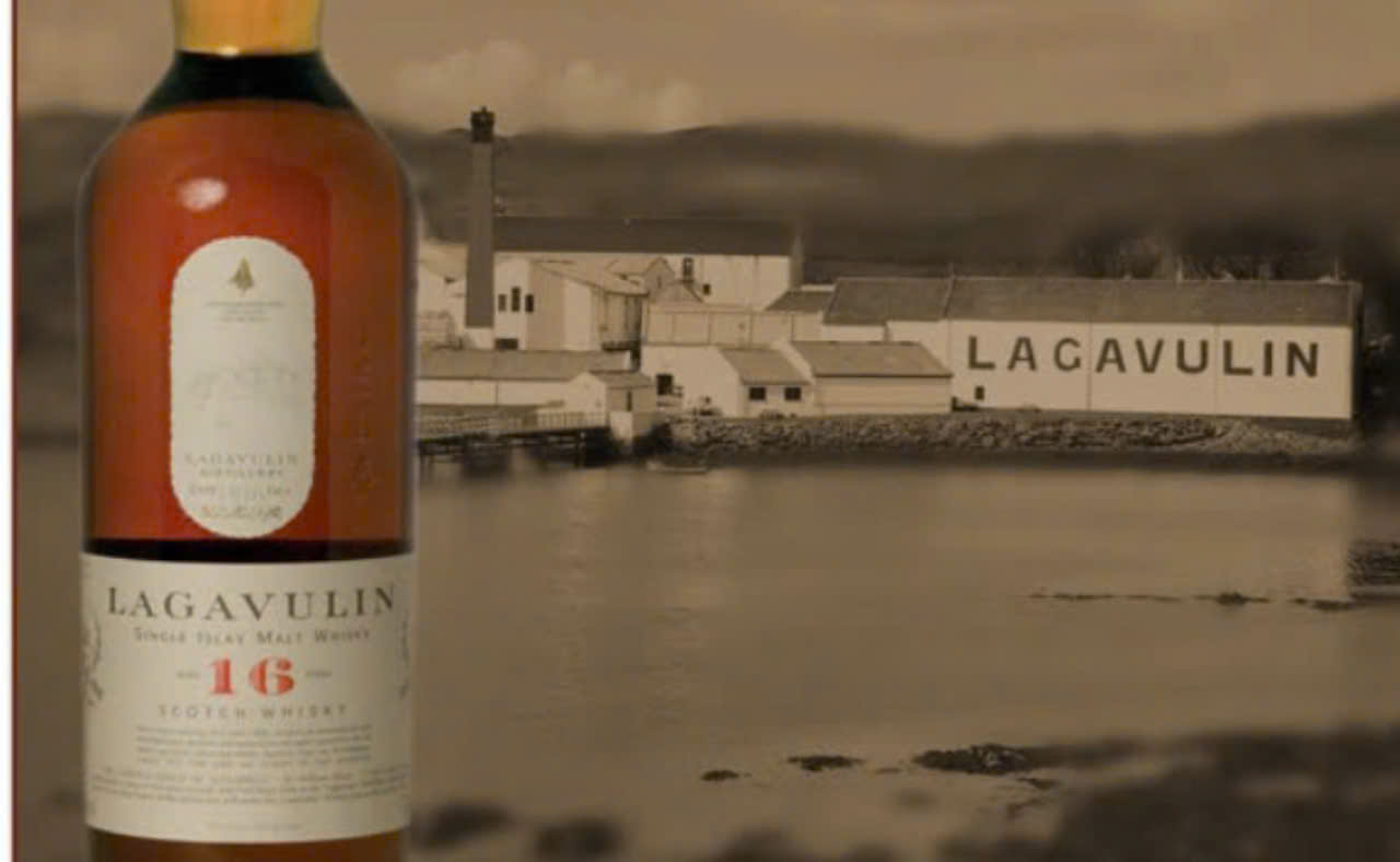 Nha-may-san-xuat-Lagavulin-o-dao-Islay