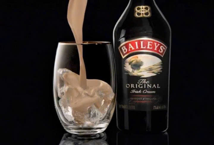 Quang-cao-Ruou-Baileys