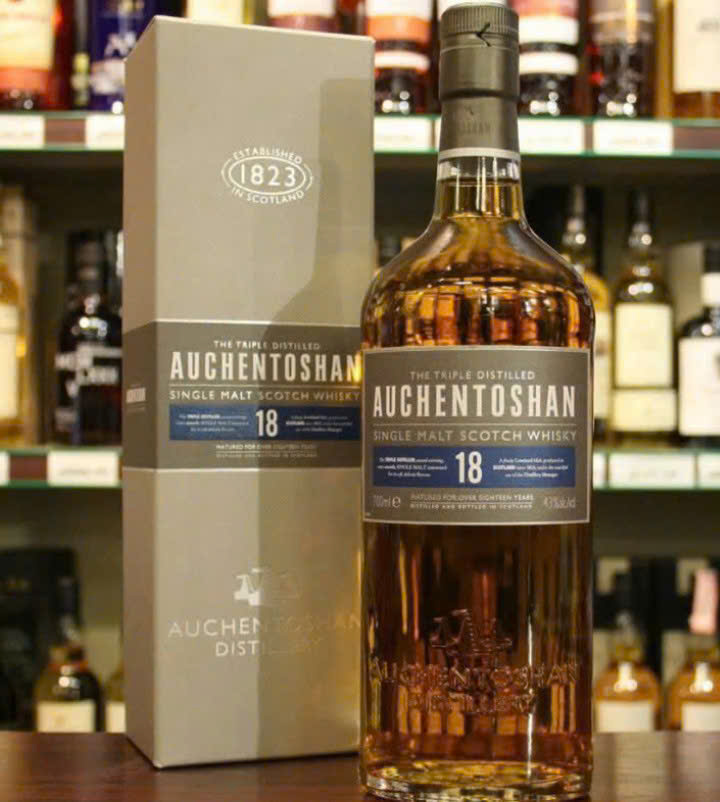 Trung-bay-auchentoshan 18-nam