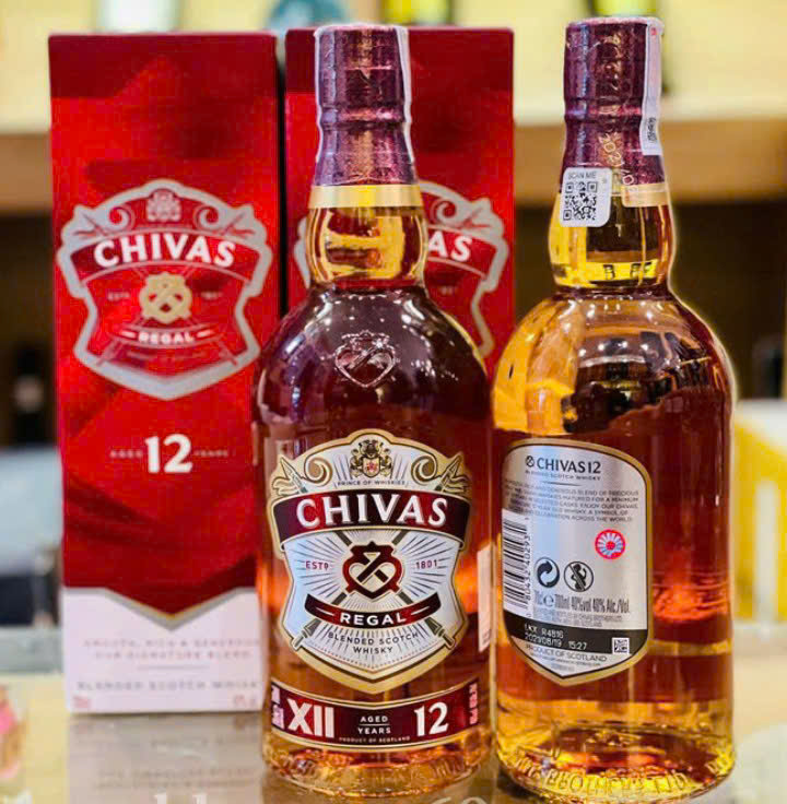 Trung-bay-ruou-ngoai-chivas-12-moi