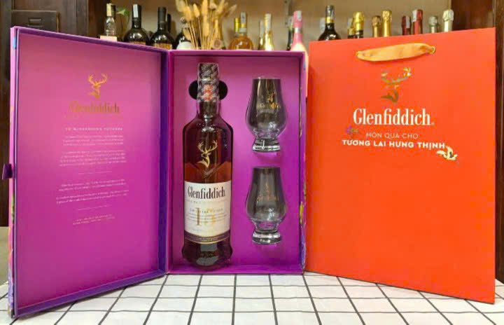 bo-san-pham-Glenfiddich-15-hop-qua-2025