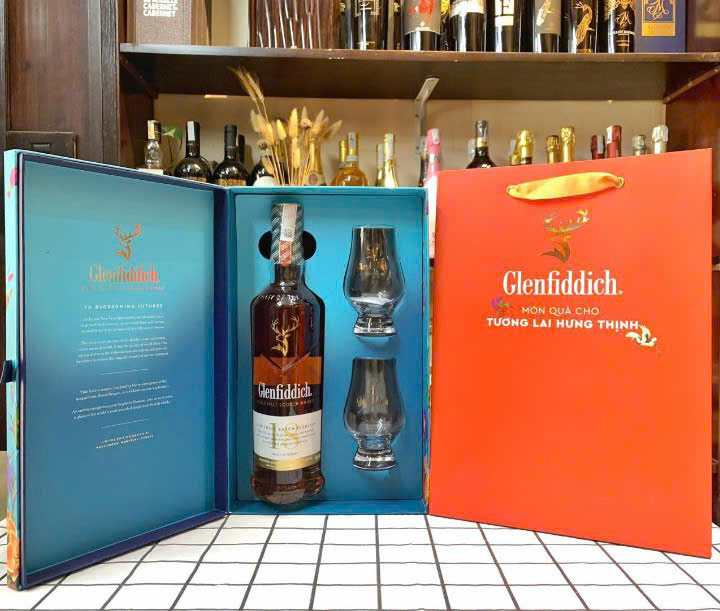 bo-san-pham-glenfiddich-18-f-b-2024