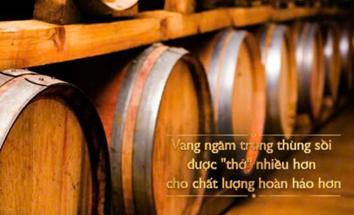 chateau-dalat-signature-CS-duoc-u-trong-thung-go-soi