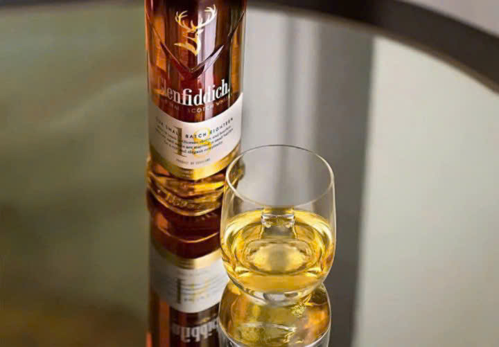 glenfiddich-18-Hop-Qua-2025-va-cach-thuong-thuc