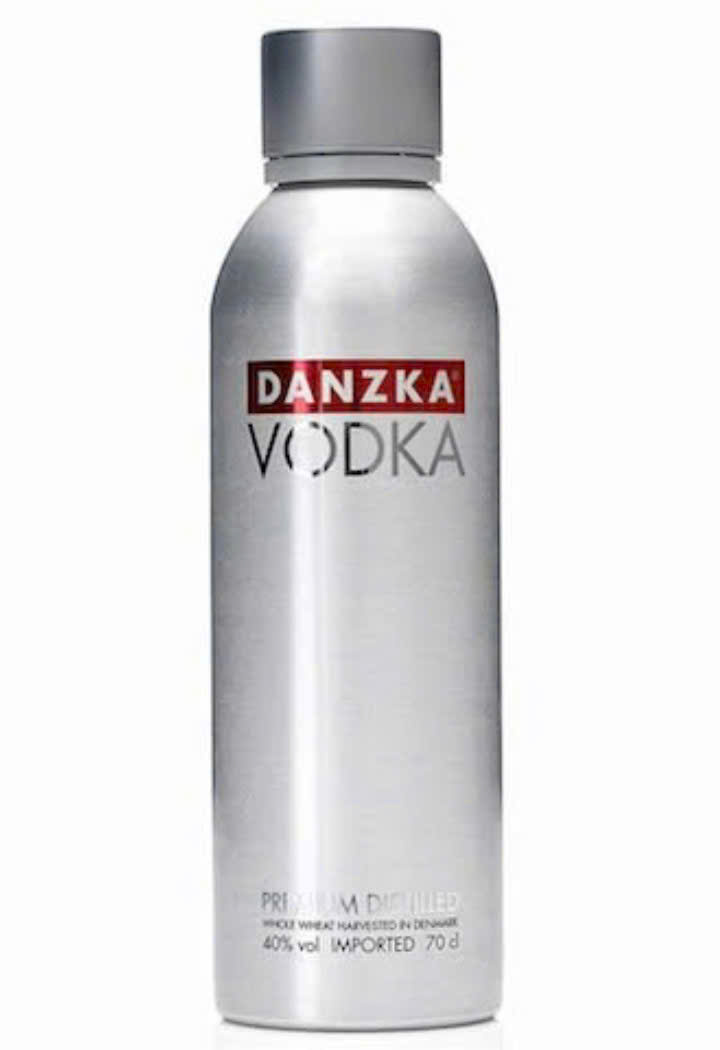 vodka-.danzka-700-ml-40-do-gia-re