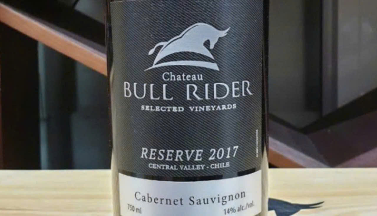 Thuong-hieu-Chateau-Bull-Rider-Reserva-Do-750ml