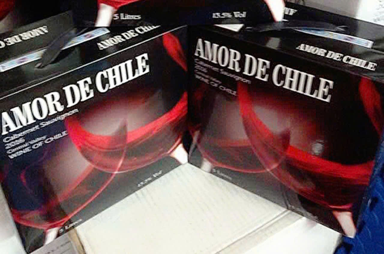 Trung-bay-Vang-do Chile-Amor-3-lit