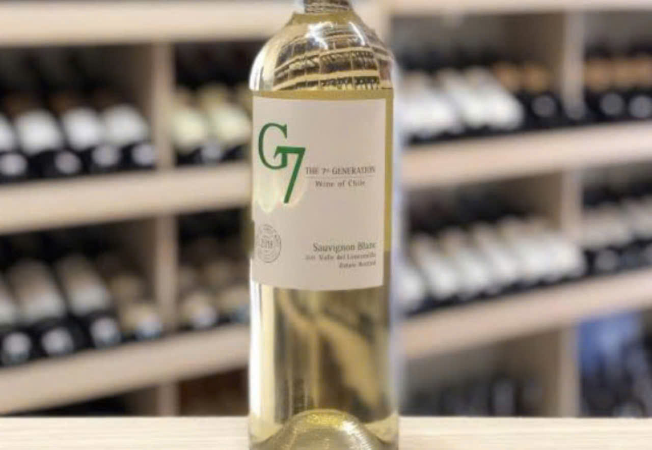 Trung-bay-g7-sauvignon-blanc-trang-13-do