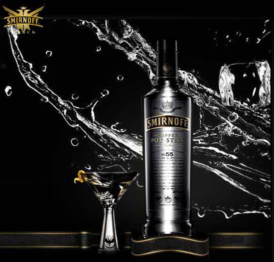 cach-thuong-thuc-smirnoff-black