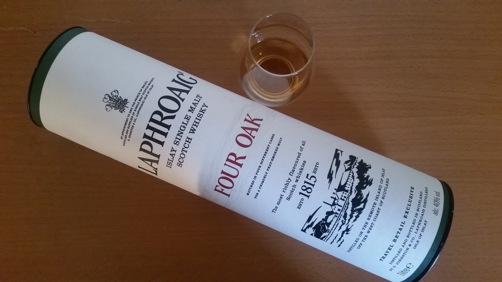 Laphroaig-Four-Oak-1lit-4