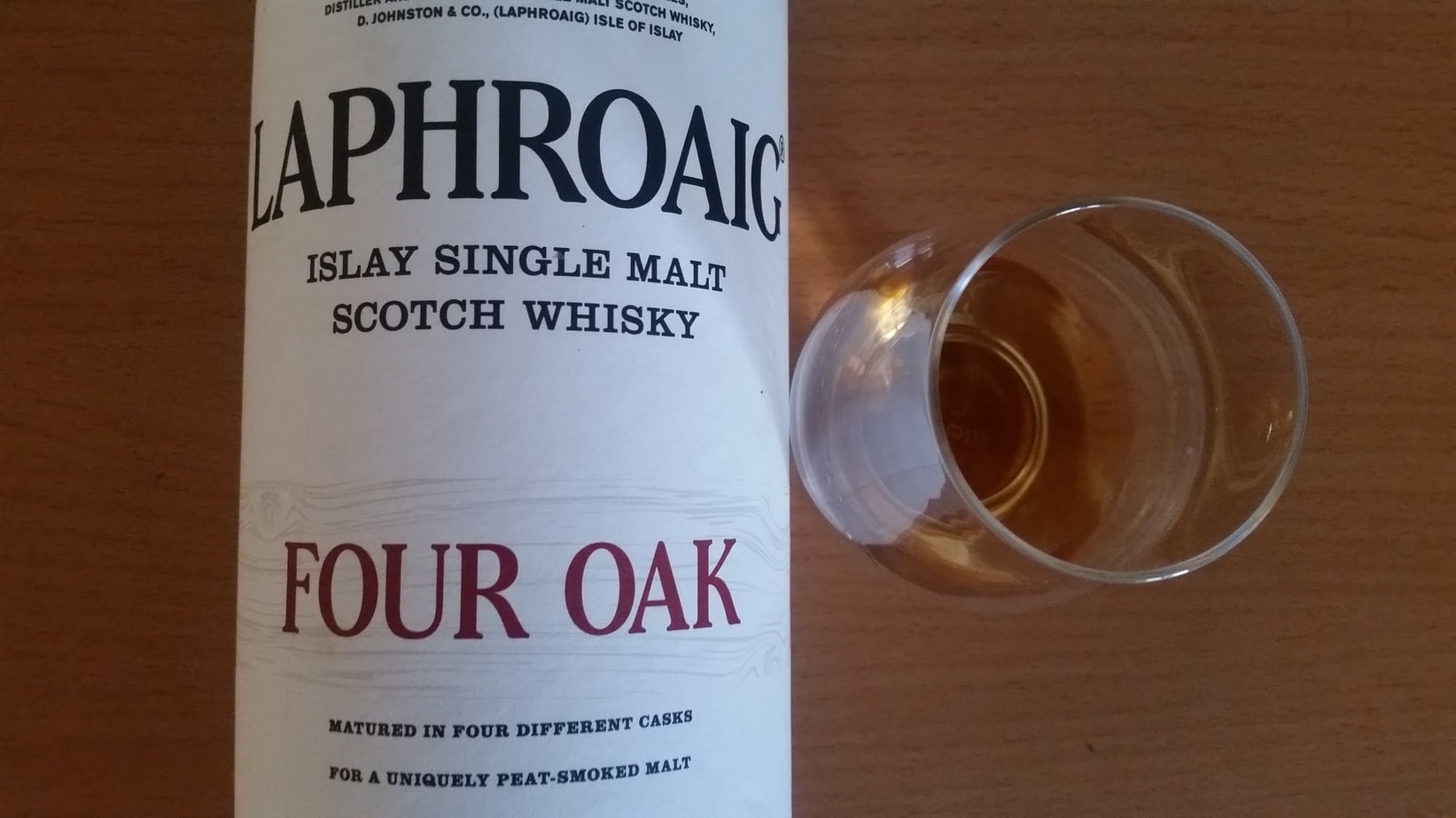 dung-chuan-voi-Laphroaig-Four